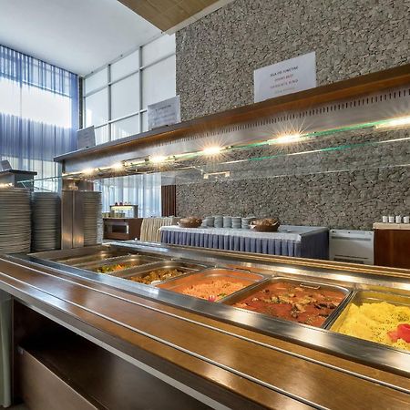 Hotel Alem Baska Voda Luaran gambar