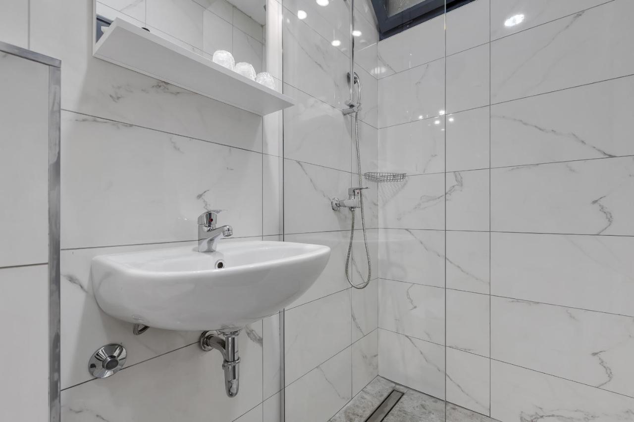 Hotel Alem Baska Voda Luaran gambar