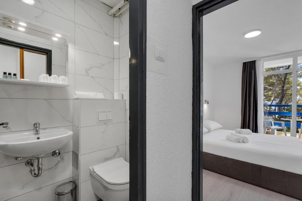 Hotel Alem Baska Voda Luaran gambar